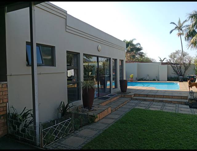 3 BEDROOM FREESTANDING FOR SALE IN SCOTTSVILLE